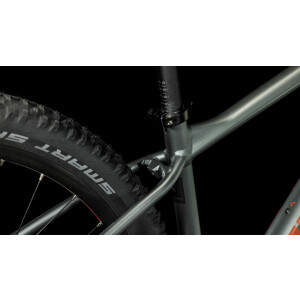Bike des Monats: Cube Analog flashgrey´n´red