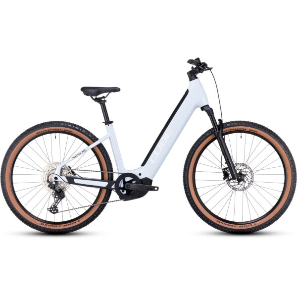 Cube Reaction Hybrid Pro 750 flashwhite´n´black