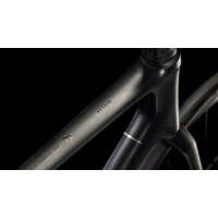 CUBE Attain C:62 Race blackline